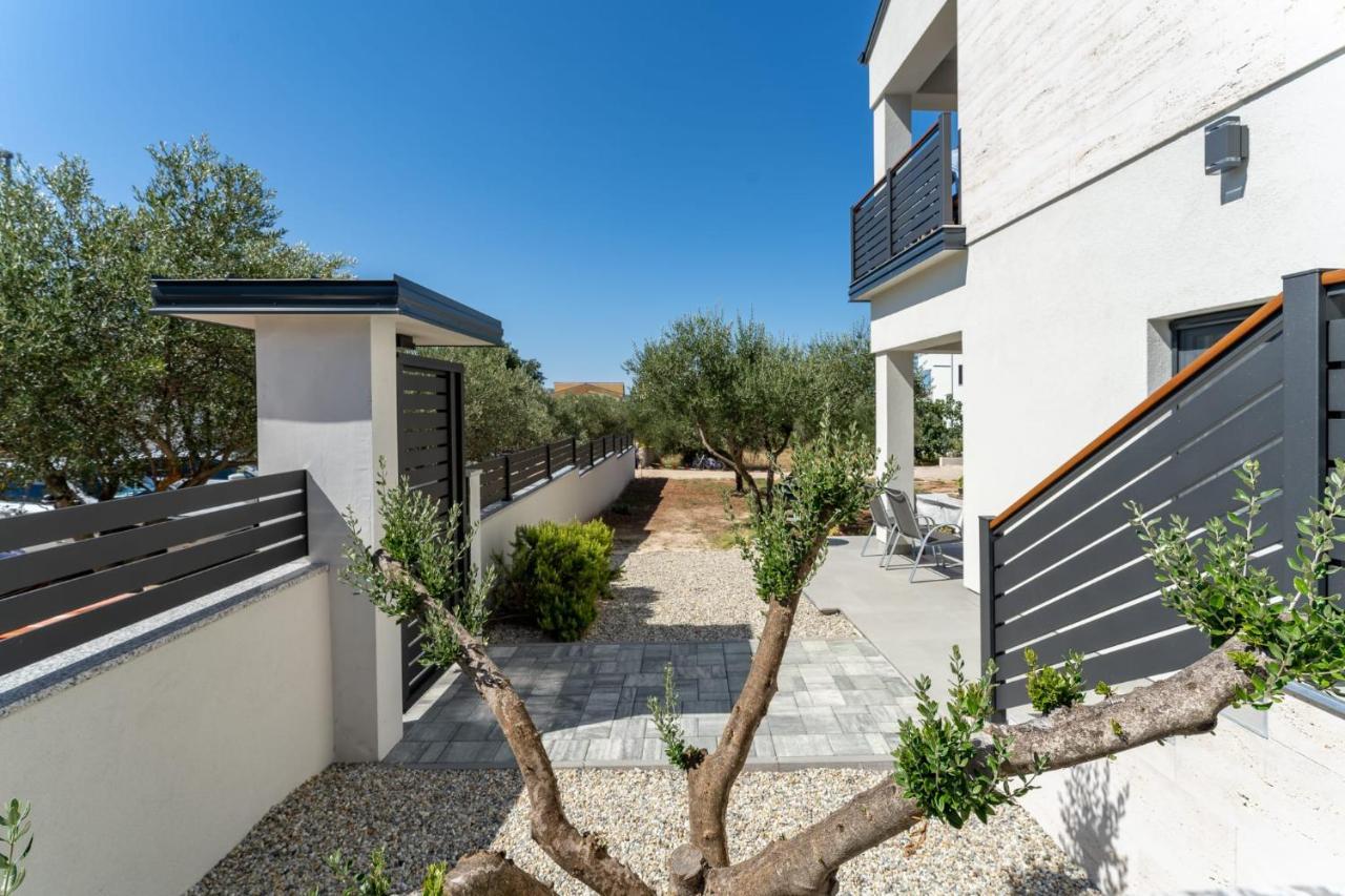 Residence Jonathan Biograd Na Moru Exterior foto