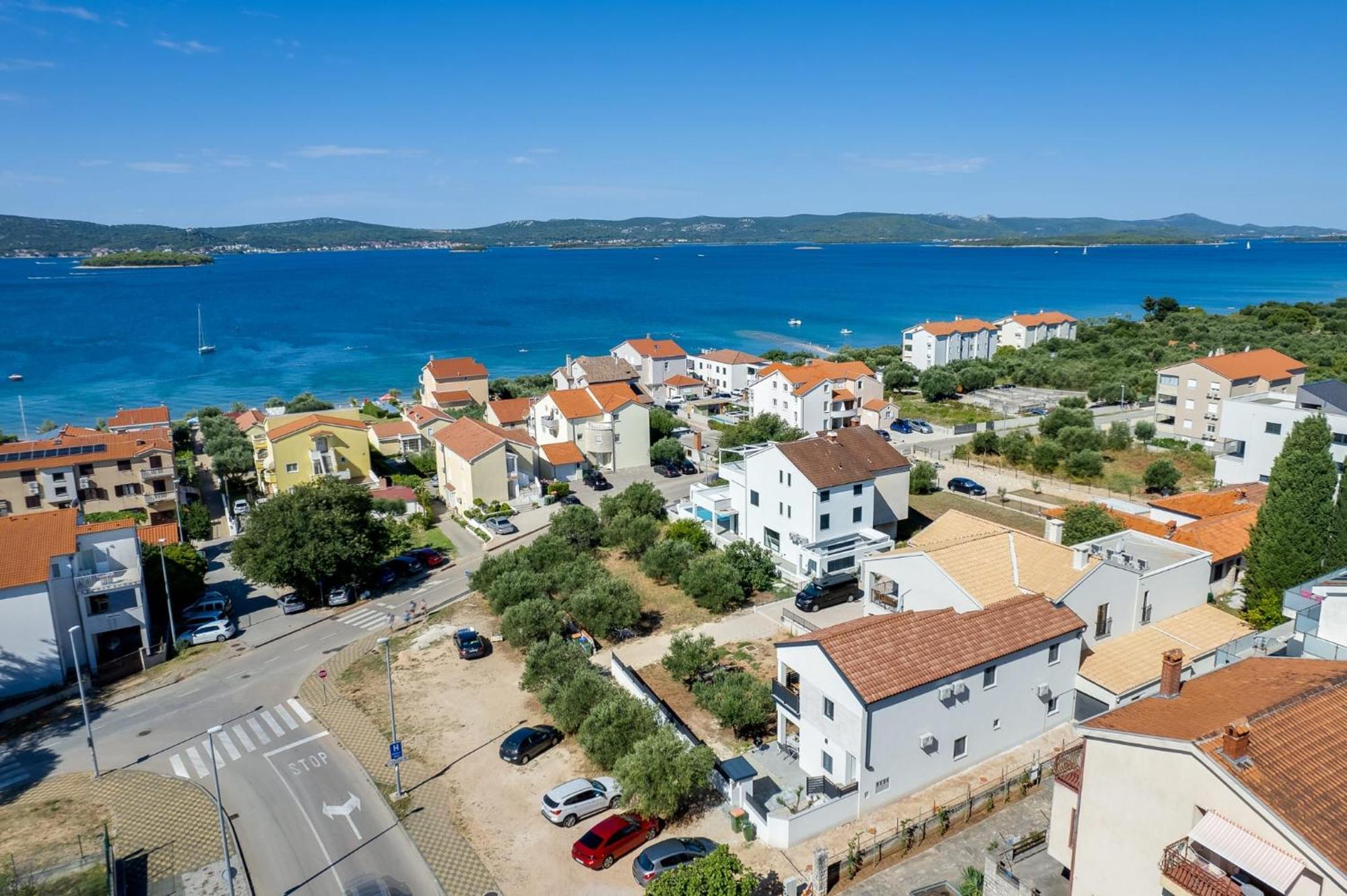 Residence Jonathan Biograd Na Moru Exterior foto